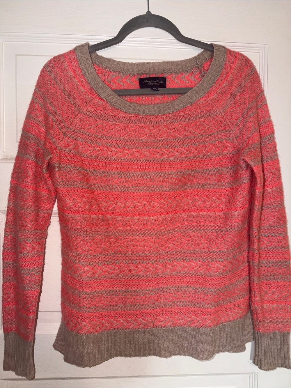 American Eagle Outfitters Geometric Crew Neck Sweater in Pink & Gray Size Medium